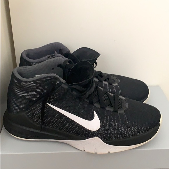 NIKE ZOOM ASCENTION BASKETBALL SHOES